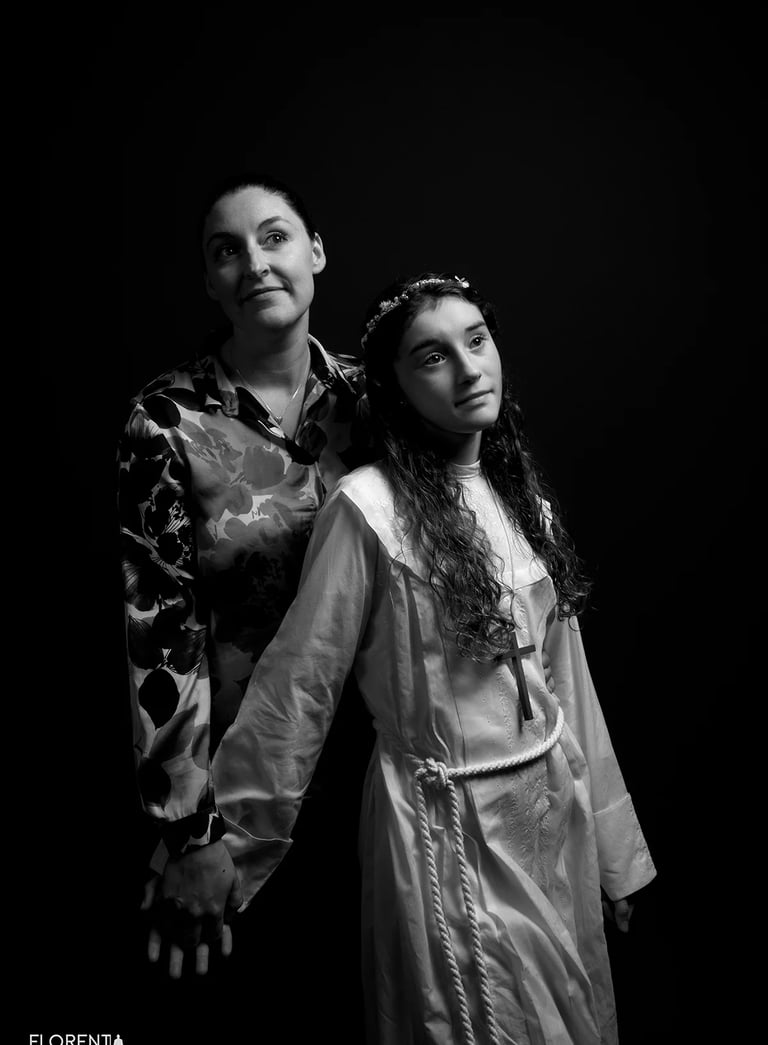 communion lumbres saint omer florent photographea man and woman in a dress and a man in a suit