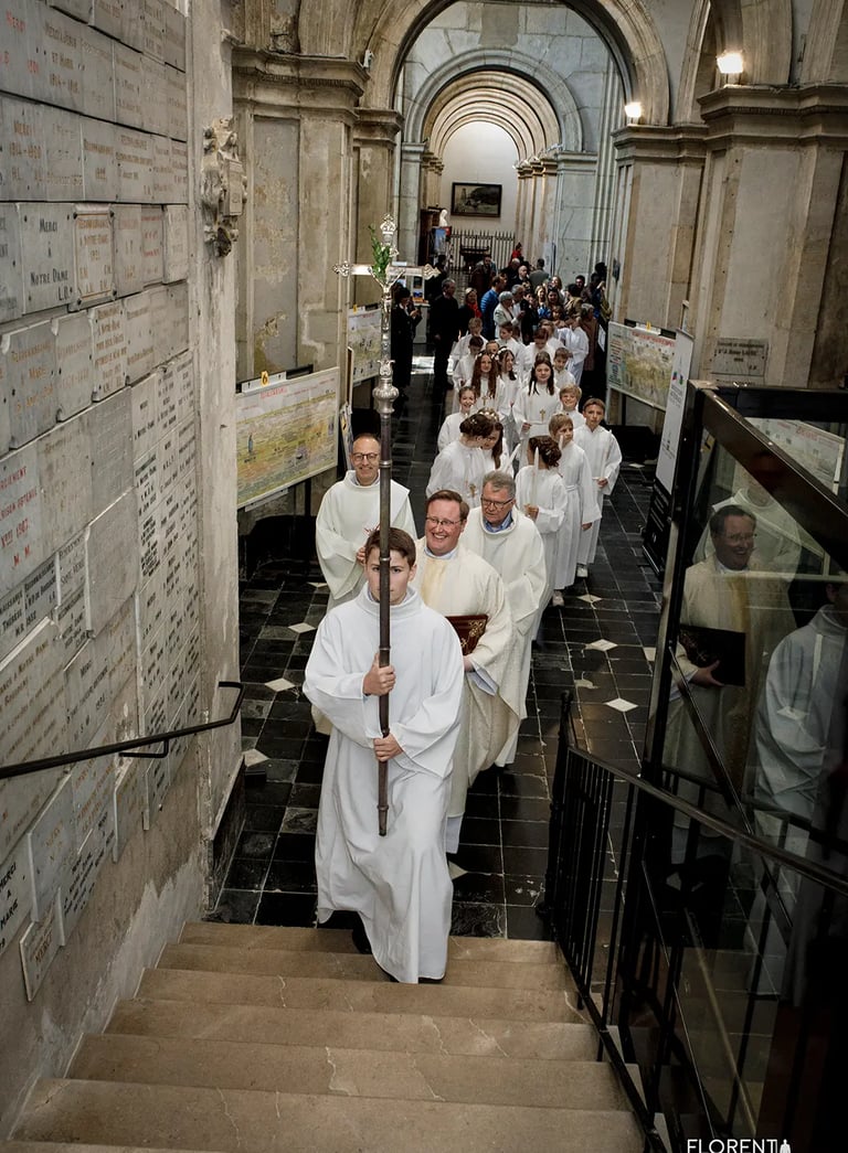 procession-reportage-superbe-cathedrale-boulogne-sur-mer-florent-photographe-lumbres-saint-omer-lille-le-touquet-arras-amiens
