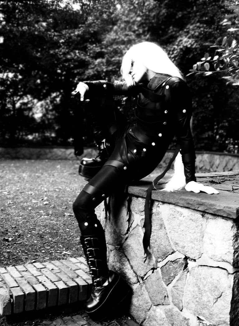 Cosplay costume: Alucard from Hellsing / cage outfit | Vladdi Cosplay