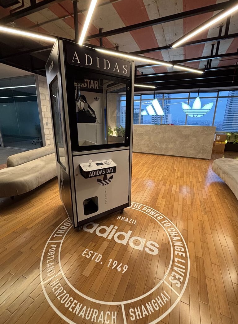 Máquina de garra para evento corporativo