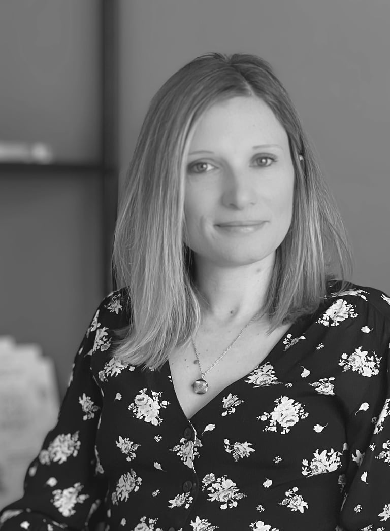 Portrait de Sandrine Perret, thérapeute spécialisée en thérapie émotionnelle près de Saintes
