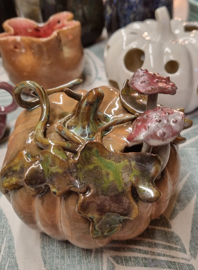 When Jessica drops half of the mold when decanting the pumpkin, MJ fixes the hole with mushrooms!