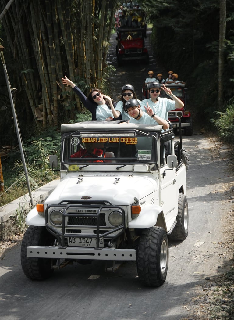 jeep lava tour merapi - sinergy adventure