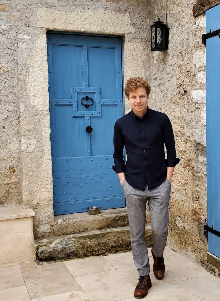 Hypnothérapeute Jonathan Cuinat à Vence et Nice, séances en cabinet et en visio