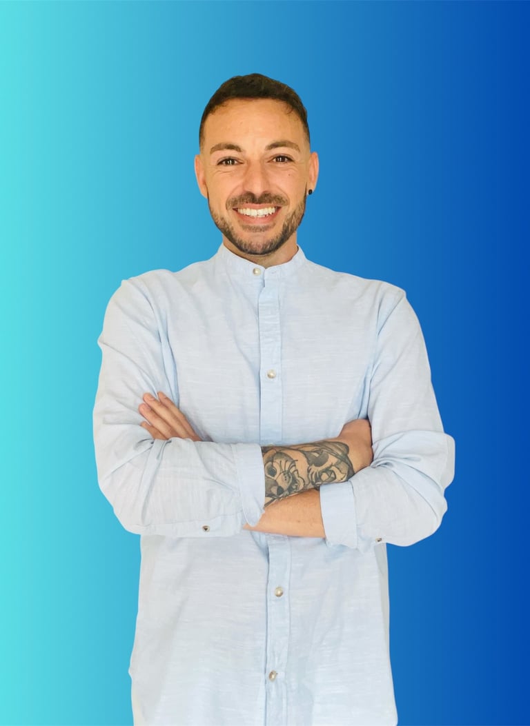 Coach qui accompagne vers plus de clarté et de décisions alignées.