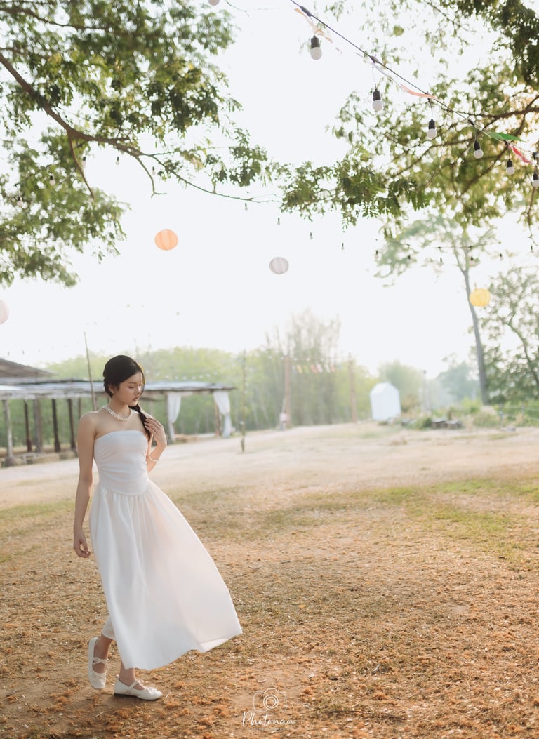 ช่างภาพน่าน ถ่ายพรีเวดดิ้งแสงเย็น มู๊ดโทนอบอุ่นละมุนสไตล์มินิมอล โดย Photonan