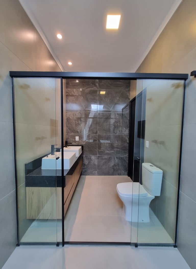 banheiro com duas pias moderno