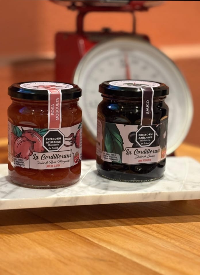 Mermeladas endulzadas con estevia, jugos naturales, pura fruta natural del bolson