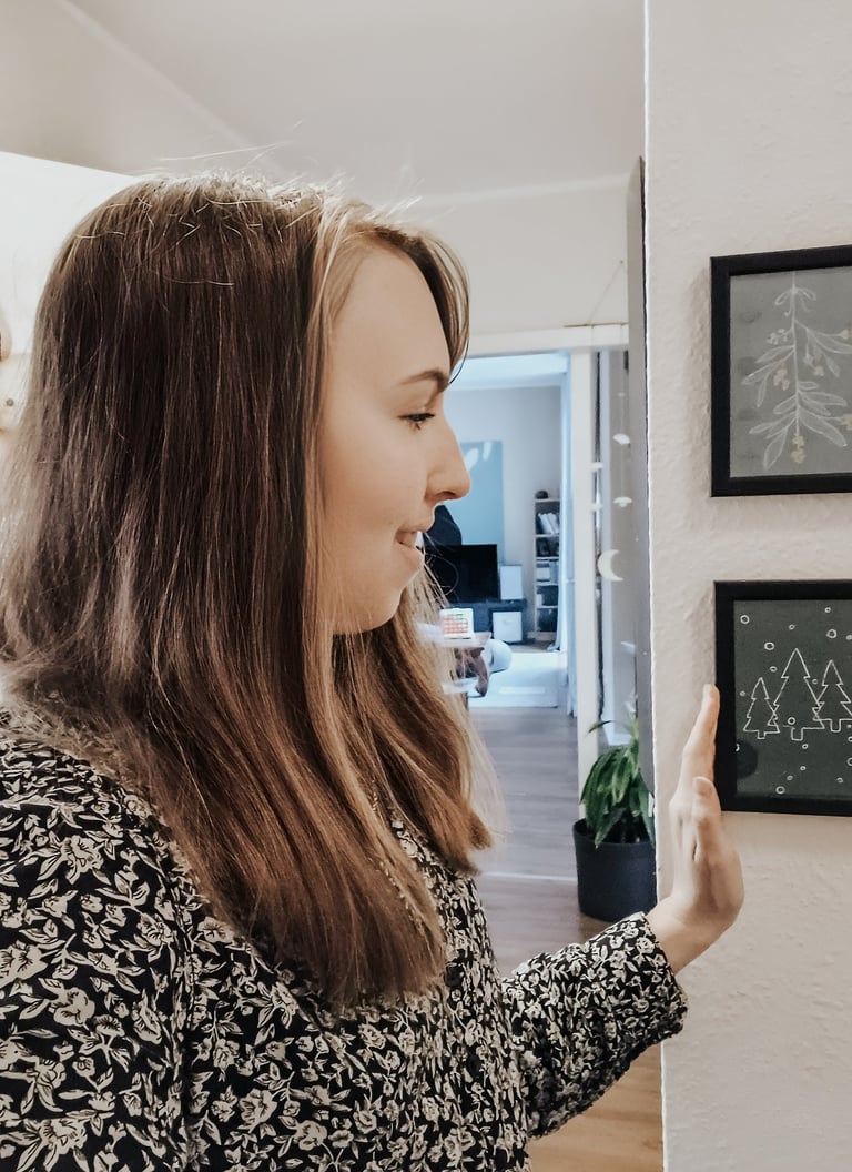 Janina Jaeckel beim Wohnung einrichten