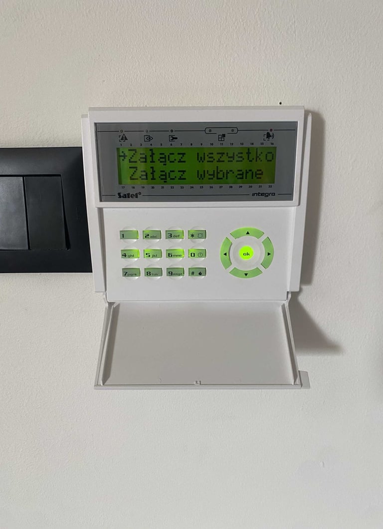 Montaż systemu alarmowego Satel, instalacja alarmu domowego trójmiasto