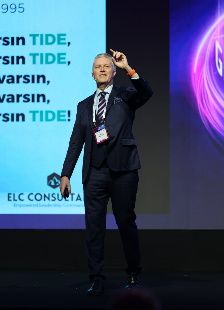 Andy Kovacs from ELC Consultants speaking on the stage at TIDE audit conference about Internal Audit