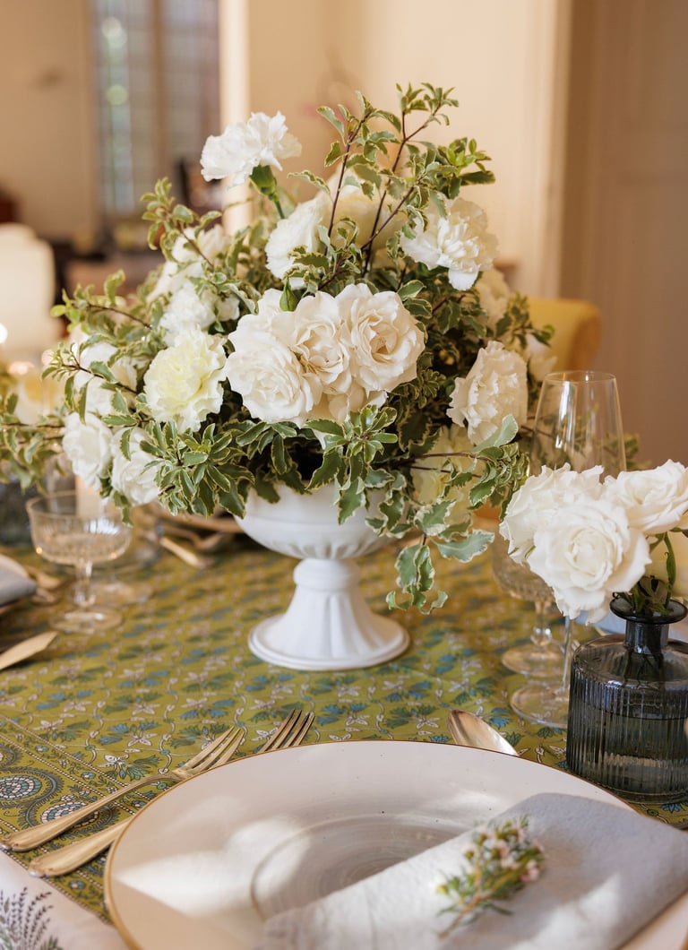 centre de table fleuri mariage blanc