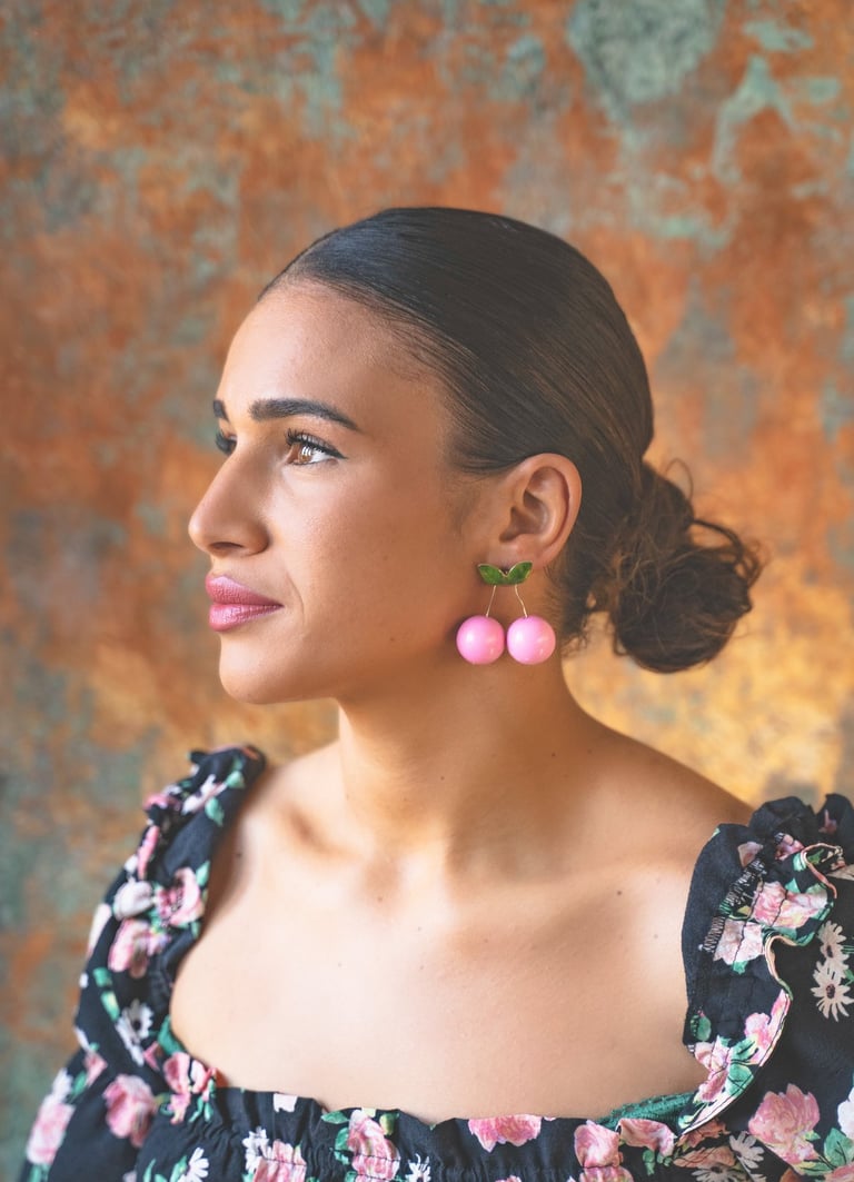 Jasmine Remadna, directrice artistique de Sentabou