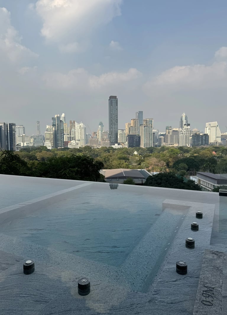 รีวิว Dusit Thani Bangkok Deluxe Room Review