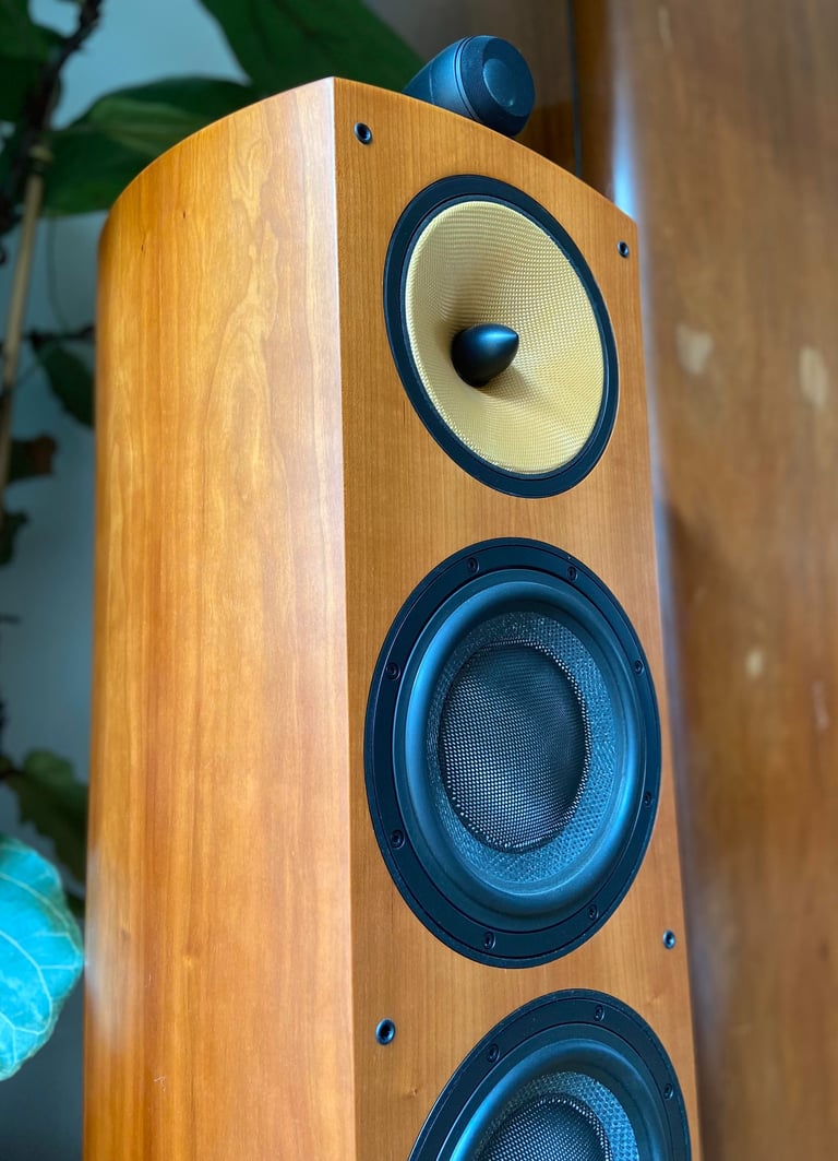 Bowers & Wilkins 803 Signature speakers