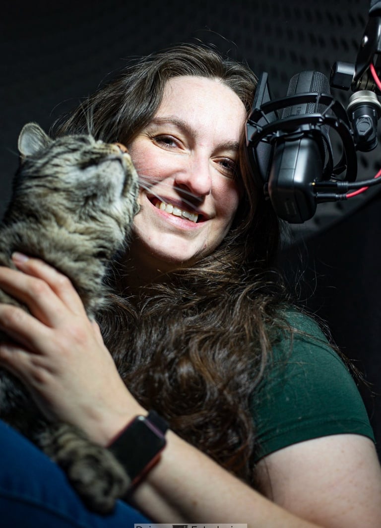 Dajana | Die Drachenstimme mit Miezekatze