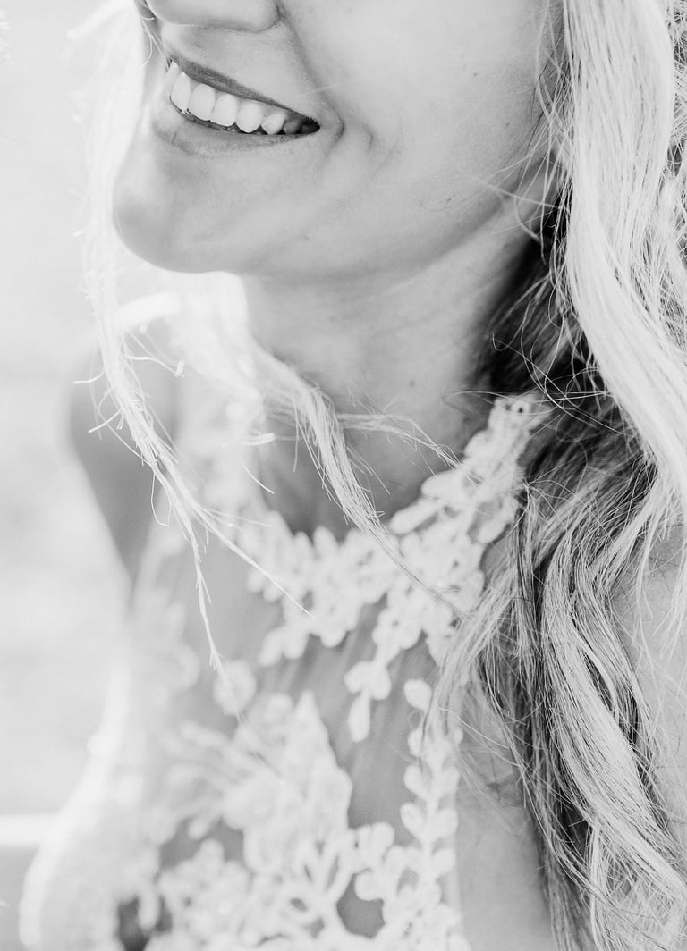 Dettaglio del sorriso della sposa