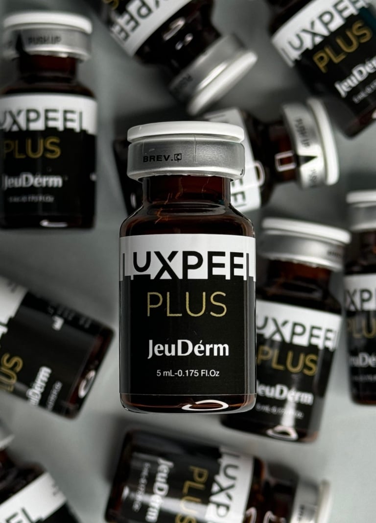Luxpeel bottles from Jeudérm