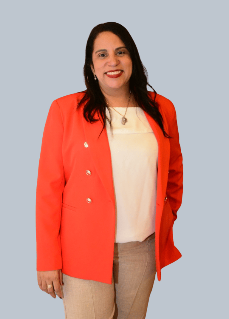 Contadora, perita judicial contábil, escritora, educadora financeira comportamental  e empreendedora