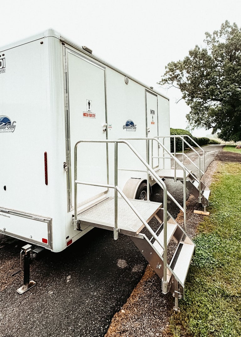 luxury bathroom rentals, portable restrooms, luxury rental bathrooms