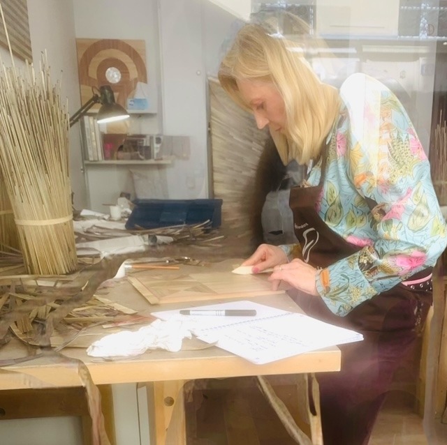 Bérengère L'Artisane d'art à l'atelier de Lison de Caunes