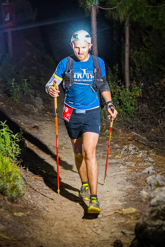 Vincent Dumont court le BlueTrail Tenerife Ultra Trail. Photo nocturne
