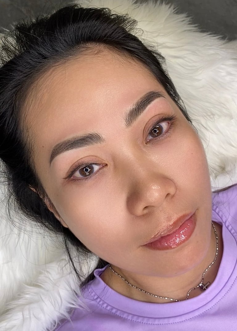 combo brows showing the blend of hair strokes and soft powder shading