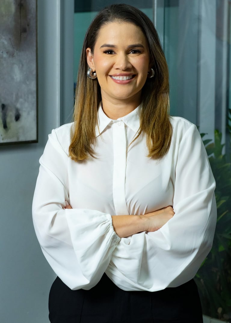 Retrato profissional da advogada trabalhista Mirian Pinheiro