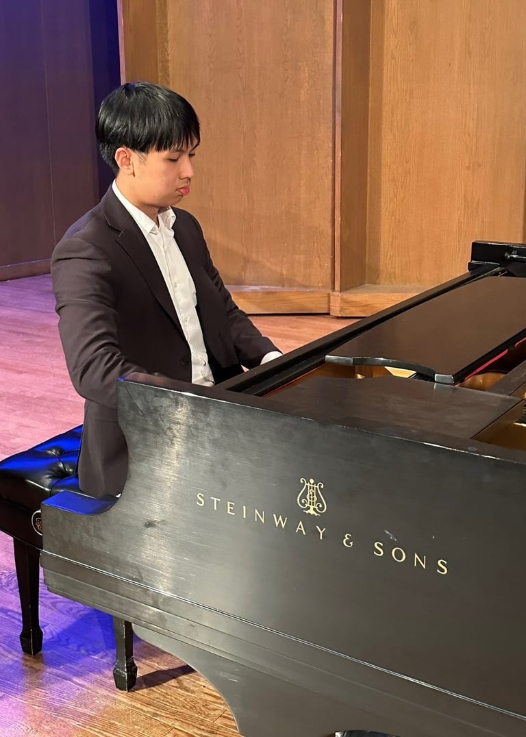 Wolfgang Vergara – Jazz and Classical Pianist and Piano Instructor