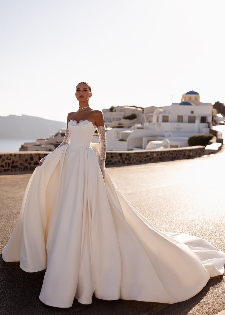 robe de mariée  2026 en satin avec manches 