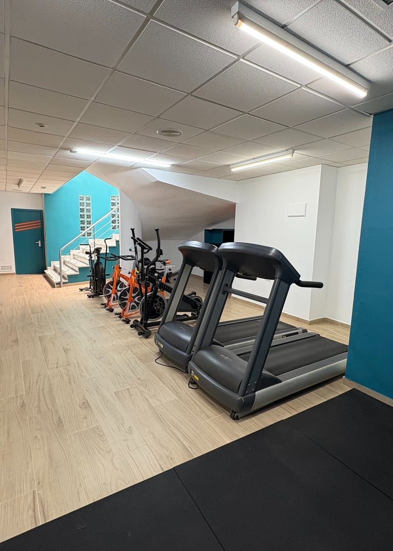 Sala cardio Gimnasio en Elda RST personal fitness