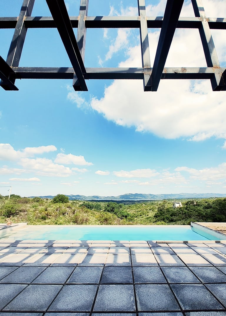 Casa en Córdoba con vista a las sierras y al dique los molinos.