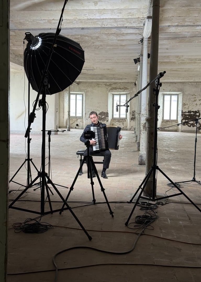 Raffaele damen in registrazione a fermignano ex lanificio carotti da avangarage studio pesaro 