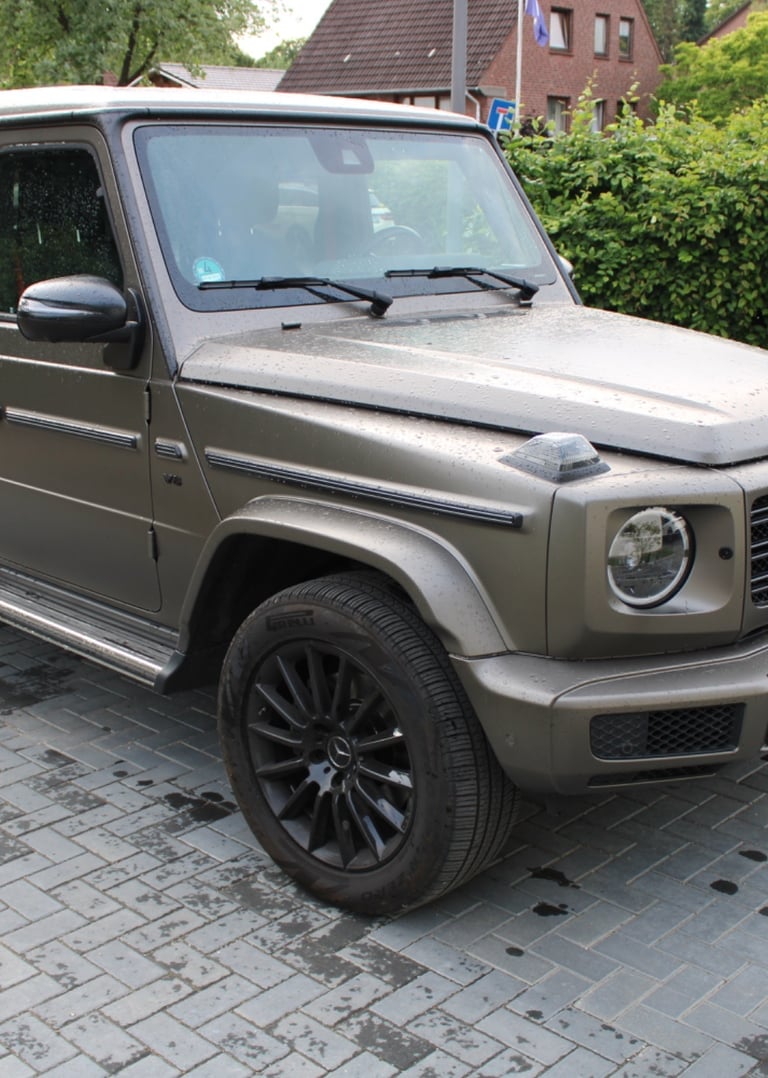Luxus-Geländewagen zur professionellen Fahrzeugbewertung durch einen Kfz-Sachverständigen