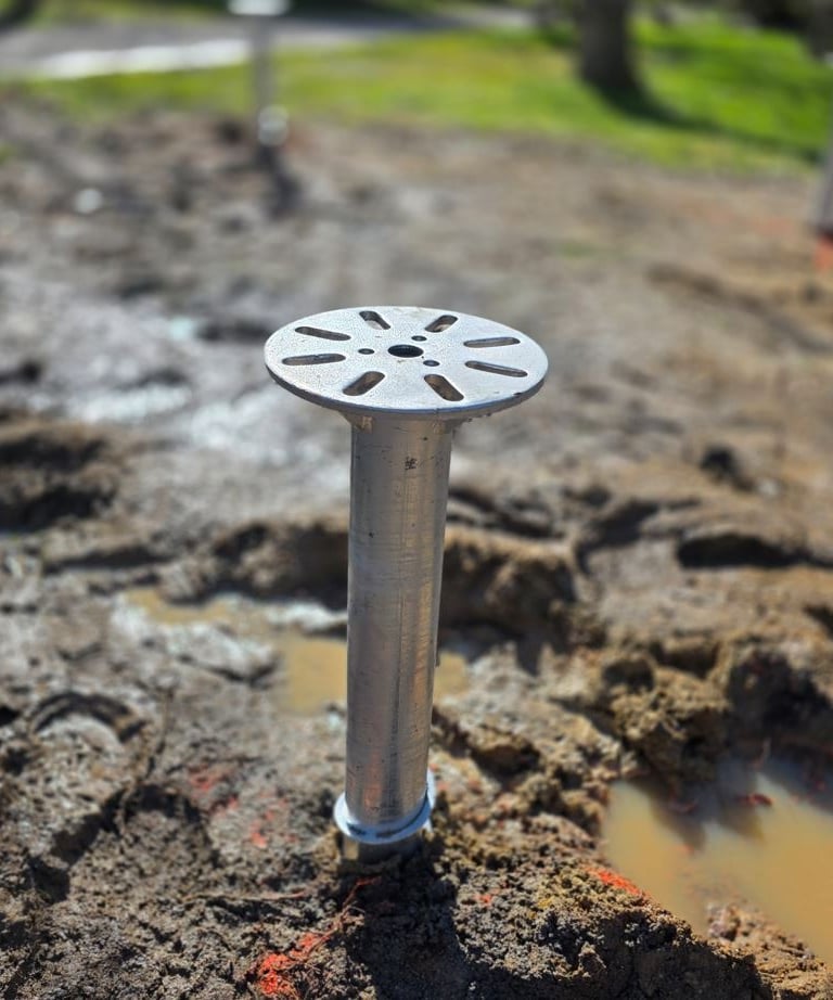 Pieu vissé pour un abri de jardin sans dalle