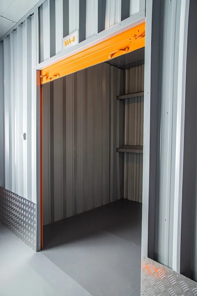 Heavy-duty storage units built for Storage Keys facility by IN SAFE