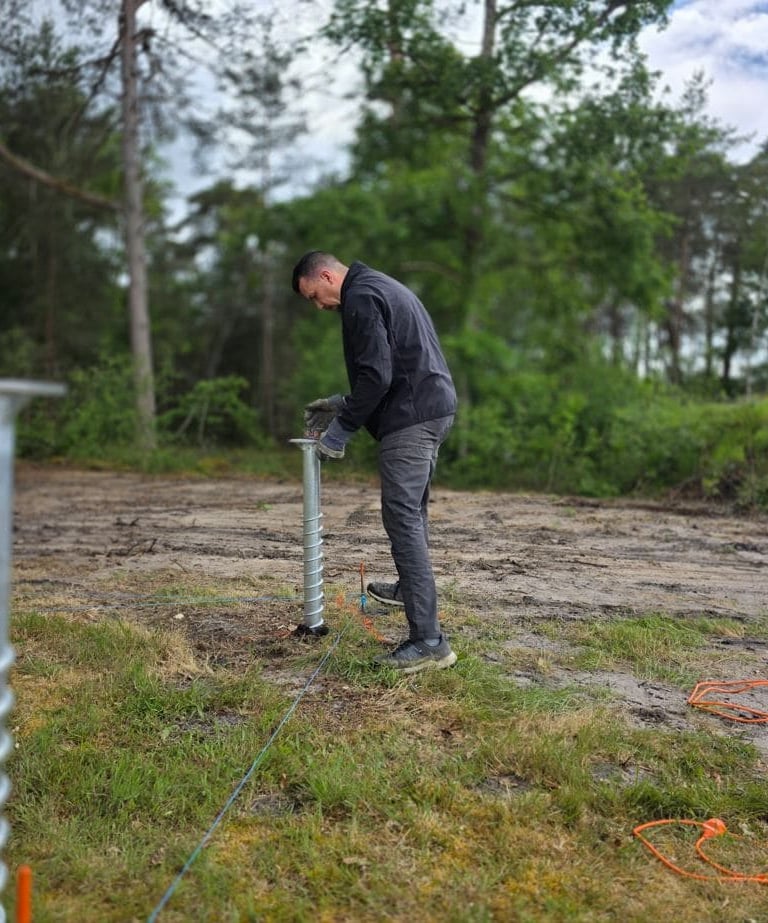 Solution sur vis sans chape béton ancrée par un installateur