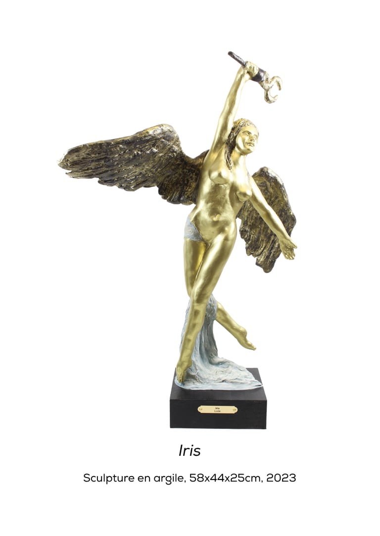 Sculpture de Lode, sculpteure, intitulée Iris représentant la Déesse grecque ailée brandissant un caducée.
