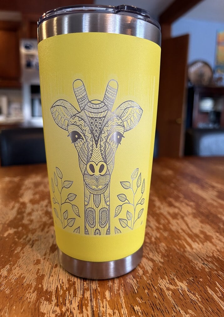 laser engraved drink tumbler with giraffe