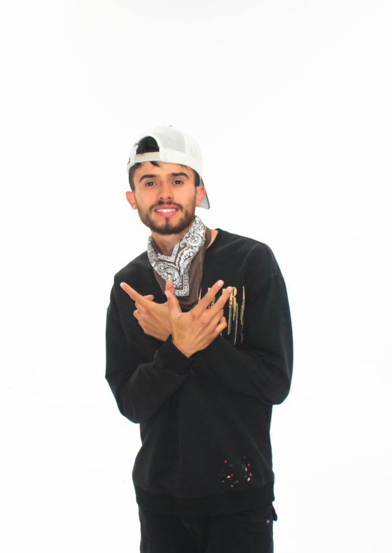 Foto del Diseñador Gráfico Santiago Rincón Murillo. Profesional en Diseño Santiago Rincón Murillo.