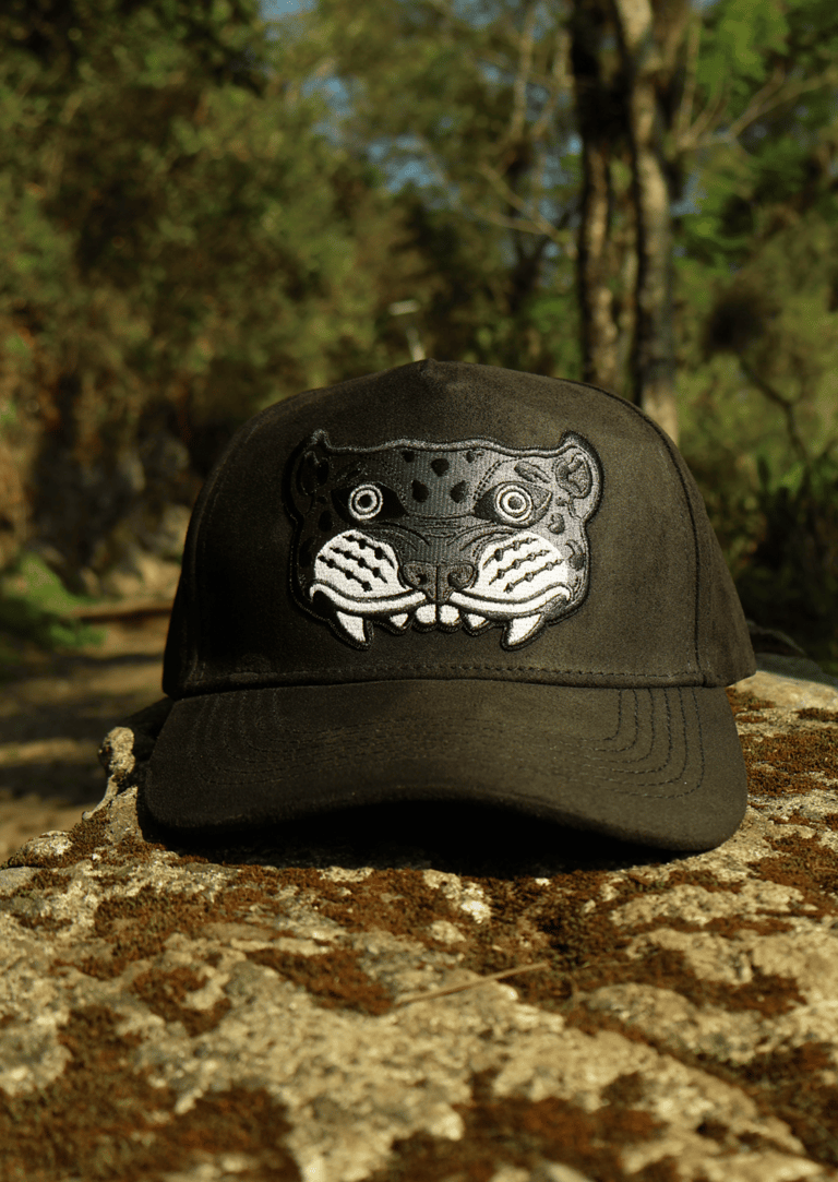 gorra jaguar negro mexico prehispanico pantera negra bordado caps aztlan 