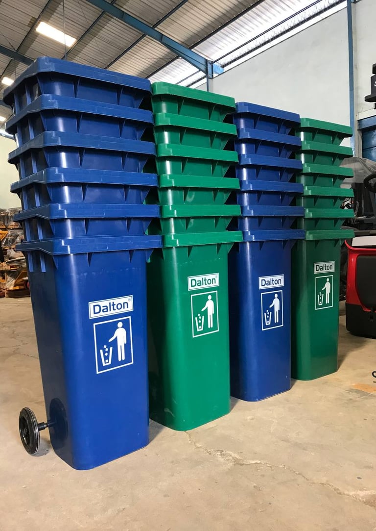 Tempat Sampah Dalton 240 Liter