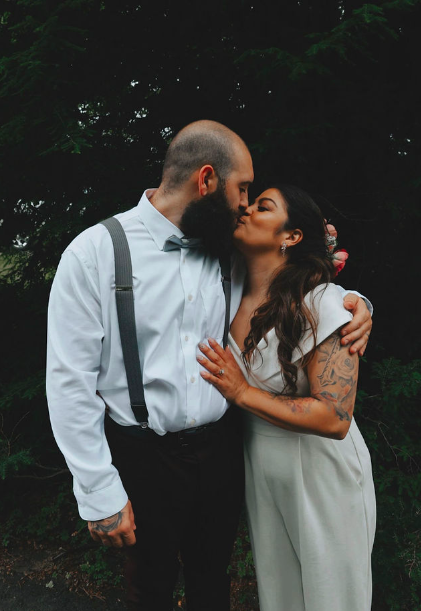 wedding photoshoot, wedding, couple, couple kissing, married