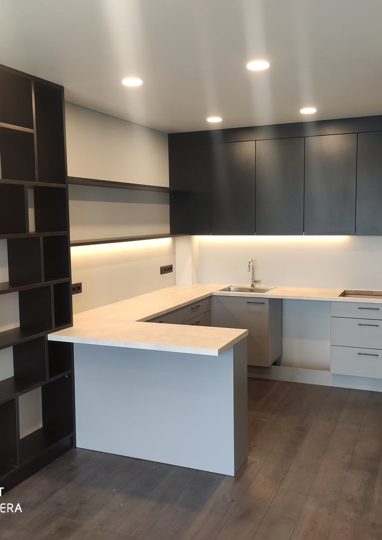 Bespoke kitchen with book shelves