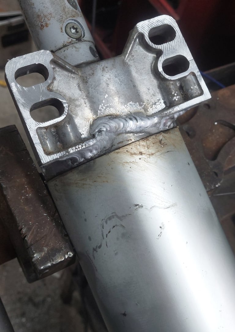 obradjen i zavaren pneumatski aktuator