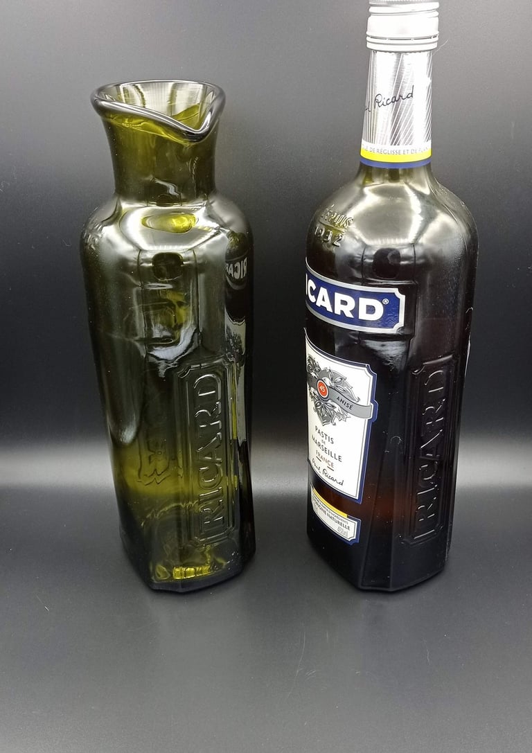 Objet en verre recyclé bouteille de ricard