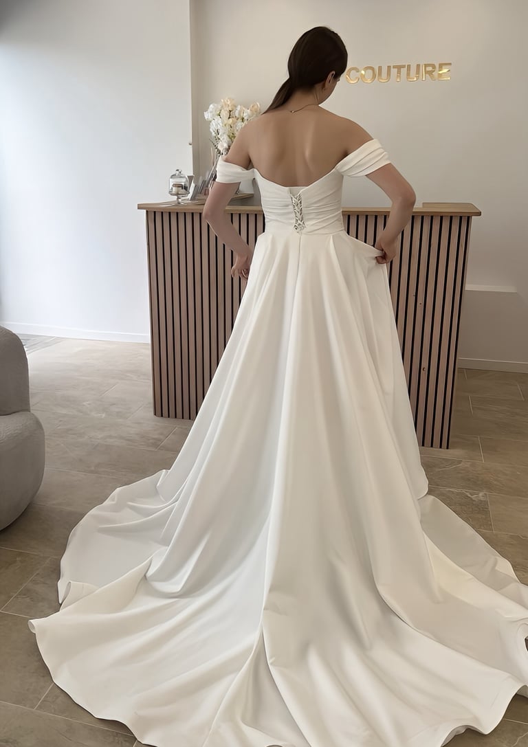 ROBE DE MARIEE EN SATN BUSTIER 