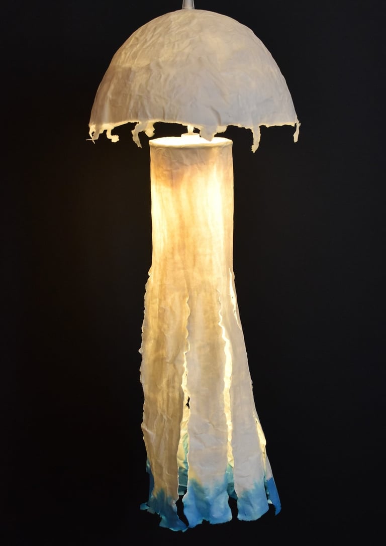 suspension luminaire méduse sculpture papier Sète