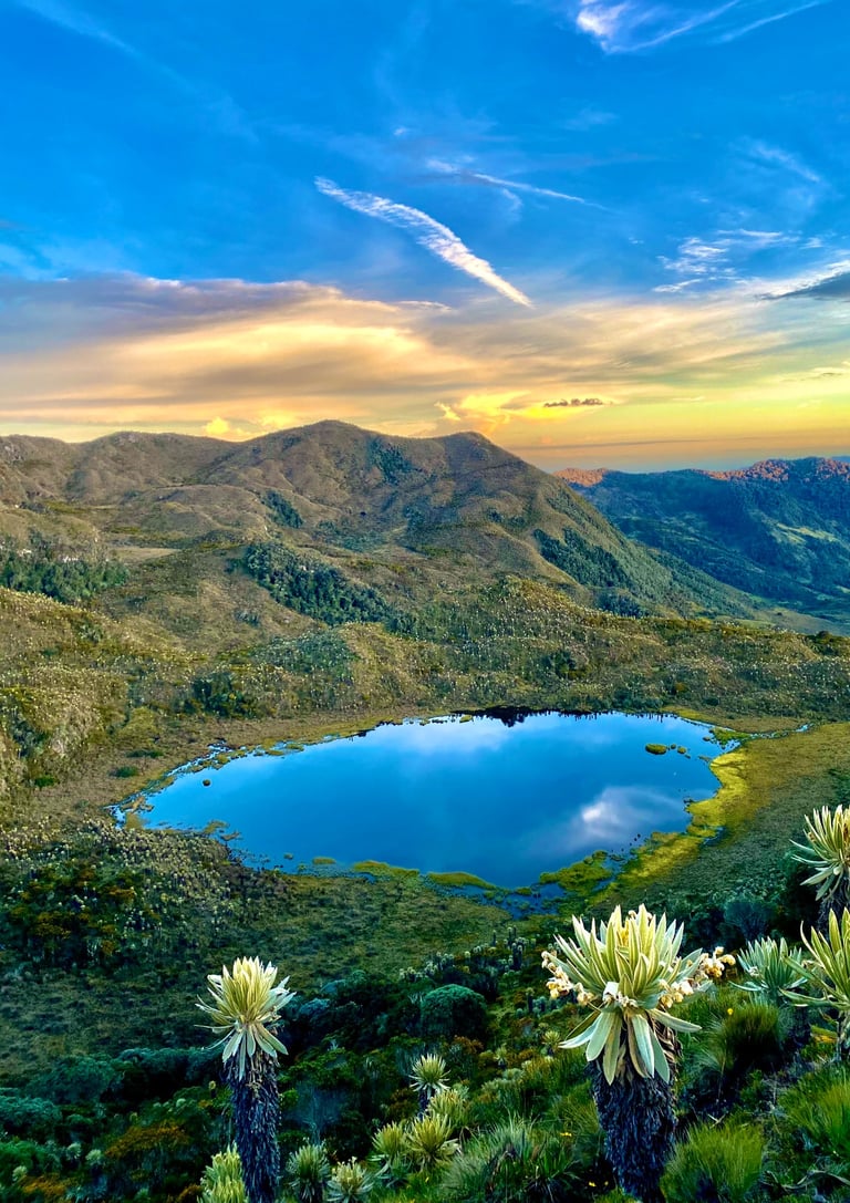 Finca Vancouver en Anzoátegui Tolima, atardecer a 4000 metros y lagunas de altura