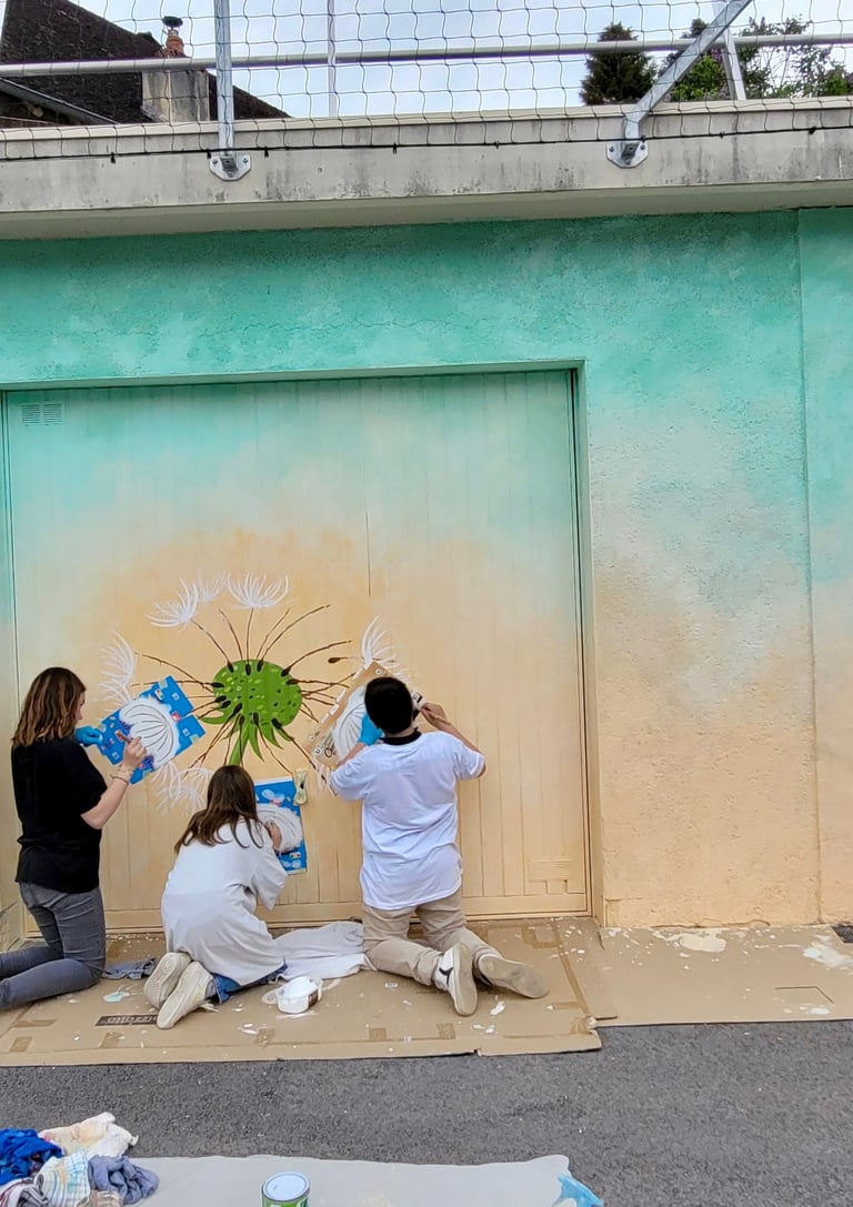 Fresque participative avec des élèves du collège et de l'école Primaire d'Orgelet.